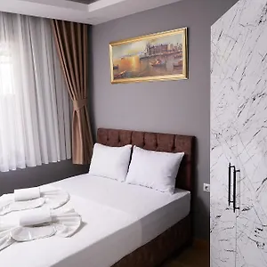 Pequena Casa , Estambul Turquía